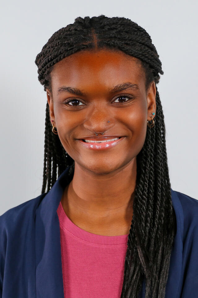 Laura Onianwa headshot