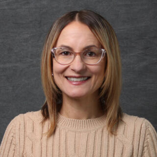 Jennifer Bennett headshot